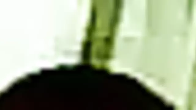 یه پسر جوون ازبک داره کیر یه زن بیوه پخته رو می مکه.